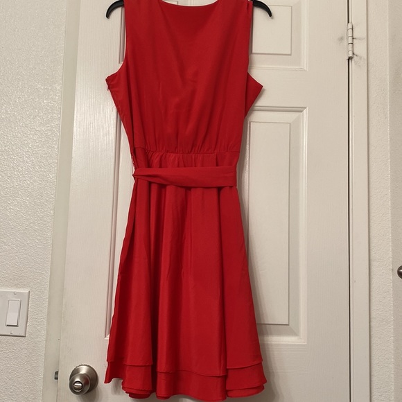 Amazing dress ❤️❤️❤️ 🌸 bundle and save - Picture 6 of 6